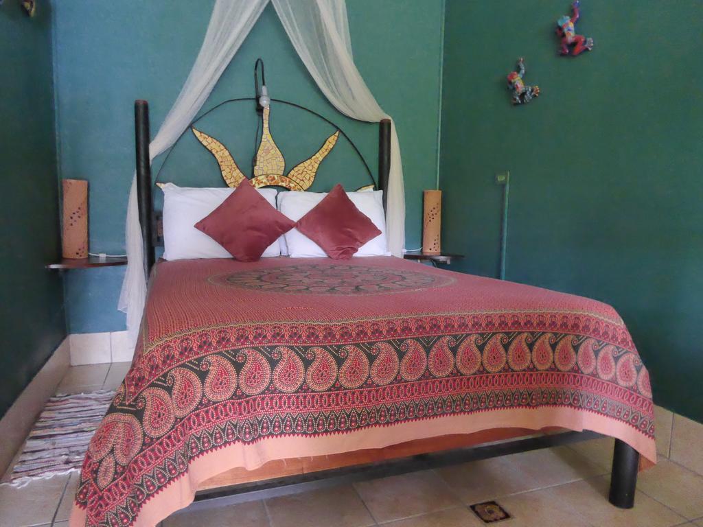 Lucky Bug Bed And Breakfast Nuevo Arenal Habitación foto