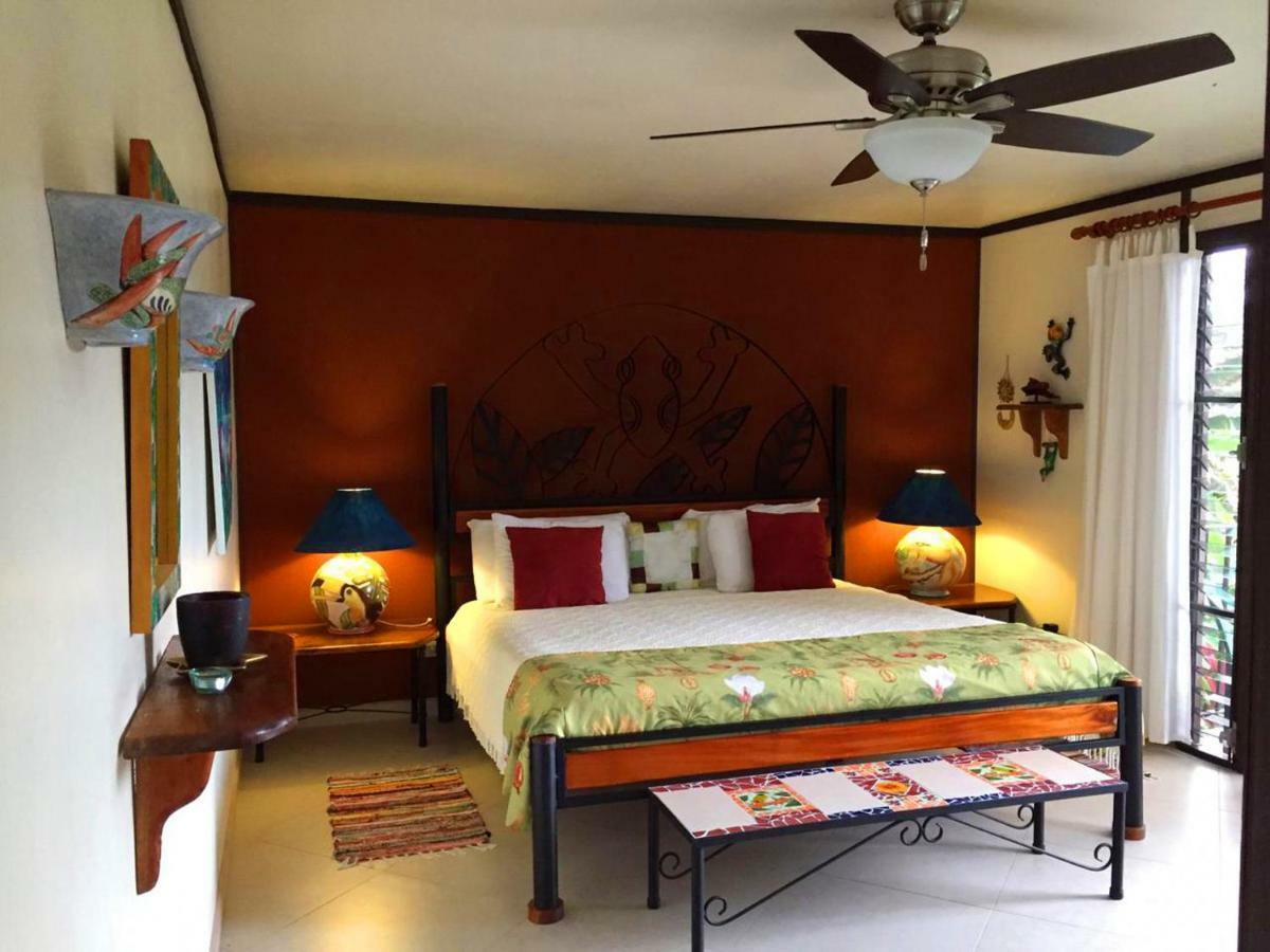 Lucky Bug Bed And Breakfast Nuevo Arenal Exterior foto